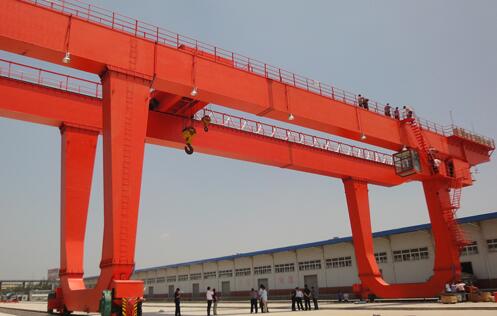 U型雙主梁門(mén)式起重機(jī) U型雙主梁門(mén)式起重機(jī)