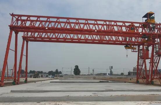 MG80/5t龍門吊廠家:如何做鍍鋅鋼絲繩防銹處理工作中 MG80/5t龍門吊廠家:如何做鍍鋅鋼絲繩防銹處理工作中