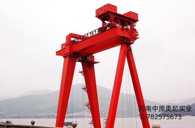 龍門(mén)吊的應(yīng)用領(lǐng)域：在哪些行業(yè)中得到廣泛應(yīng)用？如何滿足不同領(lǐng)域的吊裝需求？